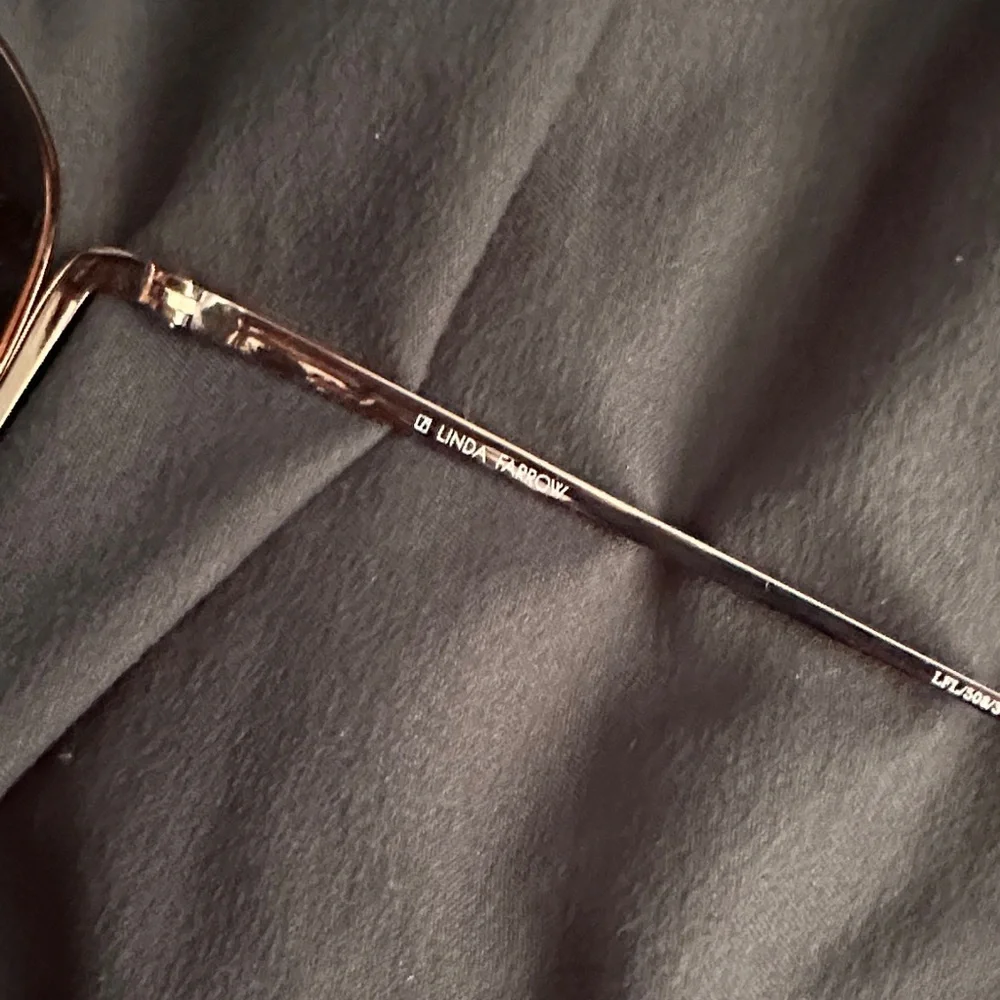 Linda Farrow sleek oval